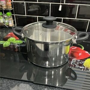 Stainless Steel Cooking Pot with Black Handles